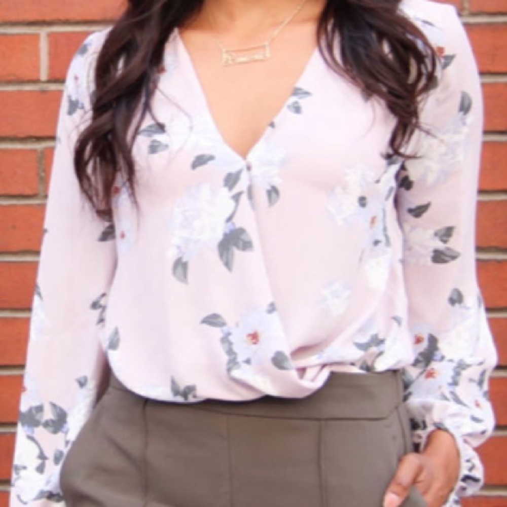 Dynamite floral bodysuit in Size Medium